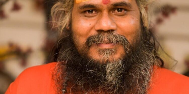 मुख्यमंत्री शिवराज सिंह चौहान की झूठी 900रू की घोषणा पर महामंडलेश्वर स्वामी वैराज्ञनंद गिरी महाराज धर्मगुरु (मिर्ची-बाबा) का पलटवार