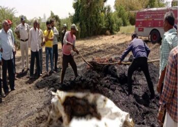 ग्राम भाटखेडी में दिल दहला देने वाली घटना, जिंदा व्यक्ति ने गेहूं के ढेर में बैठकर खुद को लगाई आग |