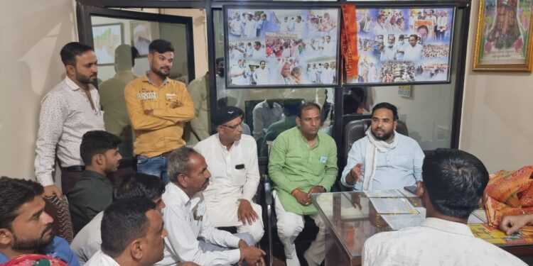 सुवासरा नगर में आगर मालवा के विधायक विपिन वानखेड़े का राकेश पाटीदार के नेतृत्व में लाव लश्कर के साथ भव्य स्वागत किया |