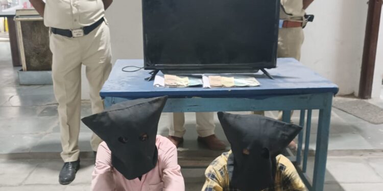 थाना गरोठ पुलिस द्वारा नकबजन चोर का किया पर्दाफाश, नकबजनी के कुल 02 आरोपी गिरफ्तार |