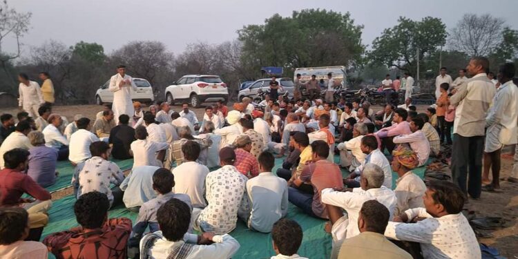 विधानसभा क्षेत्र के गांव ढाबला देवल में आम जनता व कार्यकर्ताओं का मिलन समारोह|