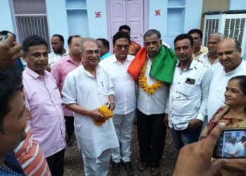 भाजपा के श्री यशवंत सोनी अपनी टीम सहित कांग्रेस में शामिल।