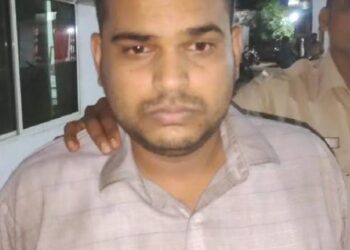 रांची के बैंक से गिरफ्तार हुआ, इंदौर से भागा ठगोरा ! उसके खिलाफ लखनऊ में भी ठगी के मामले दर्ज |