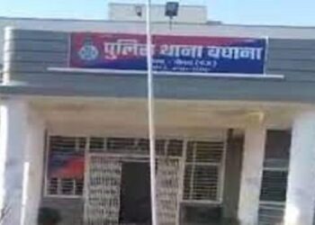 फोटों वायरल करने की धमकी, तो मानसिक रूप से प्रताड़ित हुई महिला, फिर कर लिया सुसाइड |