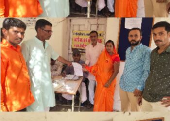 वार्ड 10 से कांग्रेस के इंका नेता पंकज बैरागी एवम वार्ड 7 से श्रीमती मेघा राठौर ने अपना नामांकन दाखिल किया |