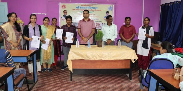 शासकीय औद्योगिक प्रशिक्षण संस्थान झाबुआ में प्रारंभ हुआ निशुल्क वाहन चालन प्रशिक्षण