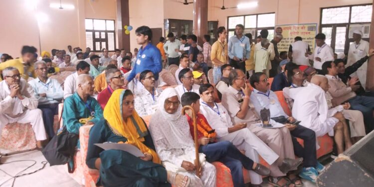 करनाल (हरियाणा) रेडियो श्रोता सम्मेलन में श्रोता हुए सम्मानित