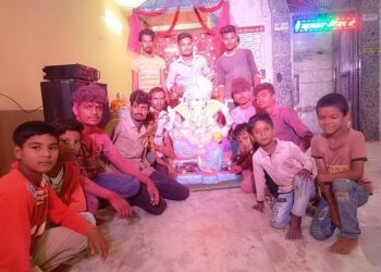 महाकाल मित्र मंडल हमेसा से अच्छे कार्य मे हमेसा आगे रहता है उसीको देखते हुए पिता के साथ पुत्र को भी विराजमान किया गया ।