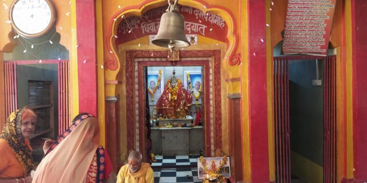 सुवासरा नगर में सफल आटीआई के सामने तुलसी पेंट का भव्य शुभारम्भ पूर्व विधायक राधेश्याम पाटीदार एवम पोरवाल समाज अध्यक्ष पीरूलाल डपकरा द्वारा किया गया
