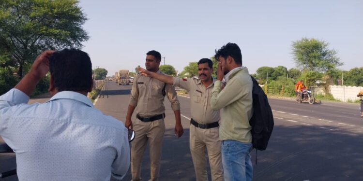 पिपलिया मंडी थाना पुलिस ने शुरू की सघन वाहन चैकिंग