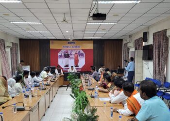 झाबुआ नगर पालिका के अध्यक्ष पद पर श्रीमती कविता शैलेंद्र सिंगार निर्वाचित घोषित की गई एवं उपाध्यक्ष पद के लिए लाखन सिंह सोलंकी निर्विरोध निर्वाचित हुए।