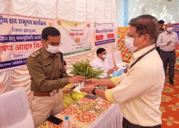 राष्ट्रीय क्षय उन्मूलन कार्यक्रम के अंतर्गत ‘’पोषण आहार वितरण कार्यक्रम’’ का हुआ आयोजन।