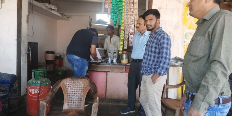 नापतोल विभाग के द्वारा आज झाबुआ में संयुक्त रूप से कार्यवाही कर प्रकरण पंजीबद्ध किया गया हैं।