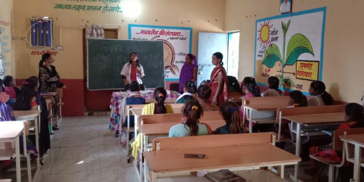 आज 1 दिसंबर विश्व एड्स दिवस के बारे में दी जानकारी किया जनरल चैकप।