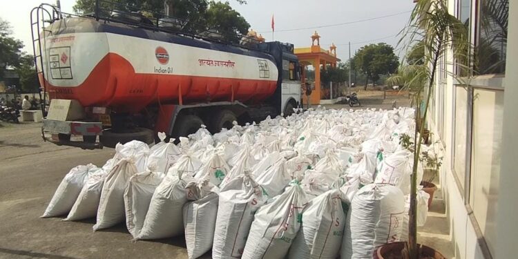 पुष्पा पिक्चर देखकर अत्यंत ज्वलनशील टेंकर मे स्किम बनाकर की जा रही थी डोडाचुरा की तस्करी खाकी के सामने हूवी नाकाम