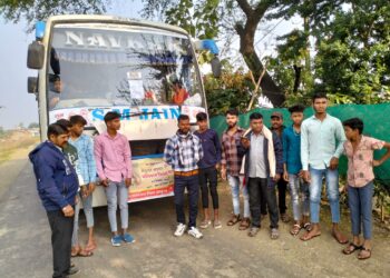 इंदौर के लिए रवाना हुए रामा ब्लाक से जनजातीय क्रांतिकारी सूर्य जननायक टंटिया मामा दिवस यात्रा के लिए।