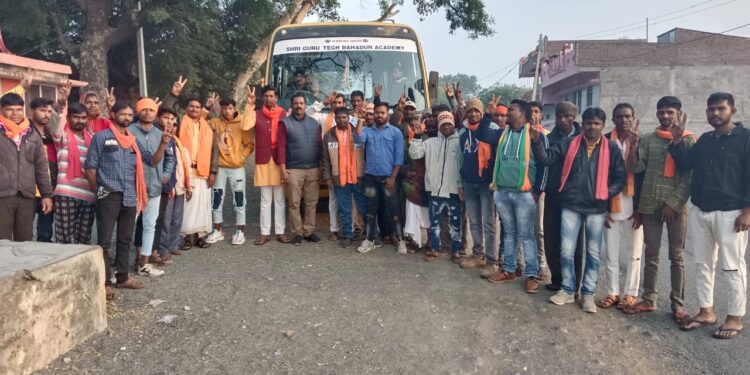 क्रांतिकारी सूर्य टंट्या मामा की स्मृति में इंदौर नेहरू स्टेडियम में आयोजित कार्यक्रम में झाबुआ जिले से लगभग 10350 कार्यकर्ताओ और जनप्रतिनिधि हुए शामिल और पहुंचे इंदौर।