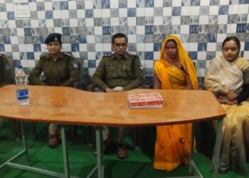 झाबुआ के पुलिस अधीक्षक अगम जैन द्वारा मेले का सुभारम्भ फीता काट कर किया गया।