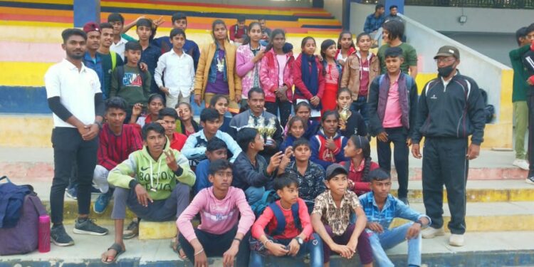 जिलास्तरीय मुख्यमंत्री कप प्रतियोगिता में आलोट के खिलाड़ी निखरे संभाग स्तरीय प्रतियोगिता में अपने रंग दिखाएंगे आलोट के खिलाड़ी