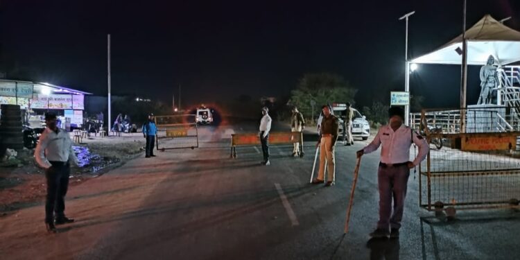 झाबुआ जिले में कॉम्बिंग गस्त के माध्यम से रातभर चलाया पुलिस का ऑपरेशन”, कई बदमाशों को धर-दबोचा।