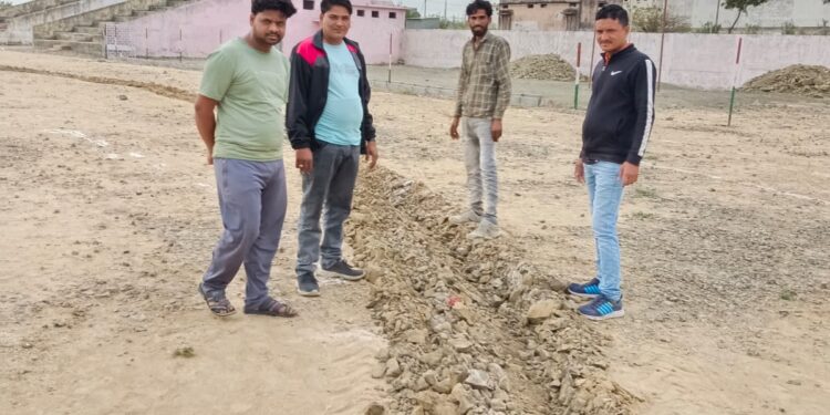 अटल बिहारी खेल परिसर दलोदा पर रनिंग ट्रैक का निर्माण चालू किया गया