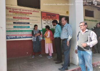 कलेक्टर मैडम का पेटलावद क्षेत्र के धतूरिया, बोरिया,भेरुपाड़ा, गुलरीपाड़ा एवं झकनावदा की स्कूलो का आकस्मिक निरीक्षण किया गया।