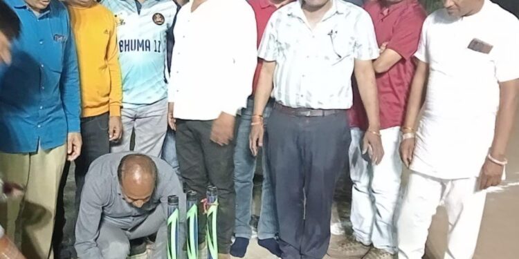 रायपुरिया प्रीमियर लीग, टेनिस बाल क्रिकेट टूर्नामेंट का हुआ शुभारंभ हुआ।
