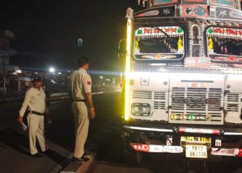 मंदसौर पुलिस थाना दलौदा द्वारा अंतर्राज्यीय गौवंश तस्करो को पकडा।