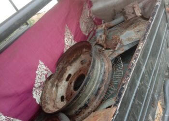 मंदसौर पुलिस थाना दलौदा द्वारा ट्रेक्टर के पहिये की 04 डिस्क व ट्रेक्टर के पार्ट्स चोरी करने वाले आरोपी को पकडा व सामान जप्त किया गया।