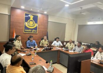 पेयजल स्रोतों में मूर्तियों का विसर्जन न करें : कलेक्टर |