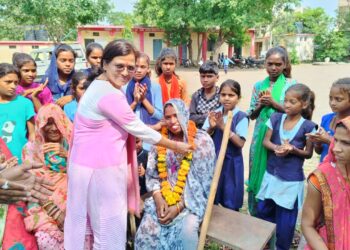 बरबेट संकुल विकासखण्ड पेटलावद में मतदाता जागरूकता कार्यक्रम आयोजित किया गया।
