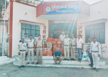 अवैध शराब के विरूद्ध राणापुर पुलिस की बड़ी कार्यवाही की जा रही हे।