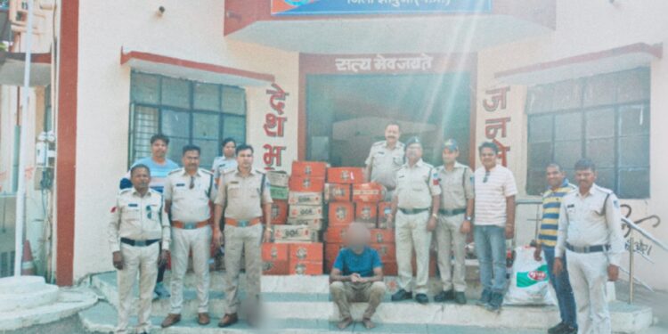 अवैध शराब के विरूद्ध राणापुर पुलिस की बड़ी कार्यवाही की जा रही हे।