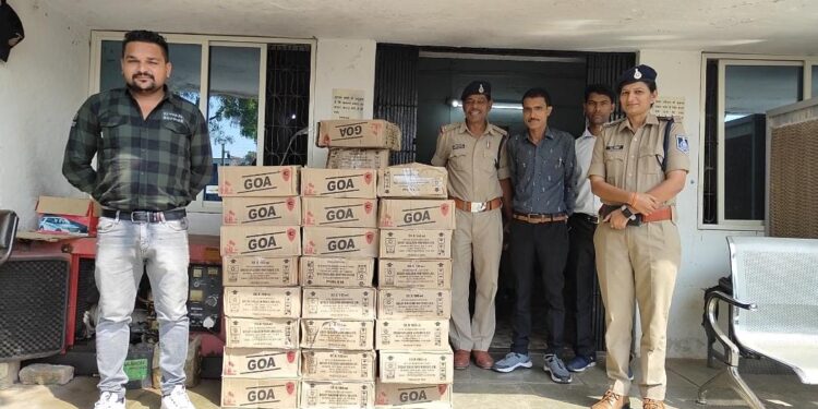 थाना काकनवानी पुलिस द्वारा अवैध शराब को जप्त किया |