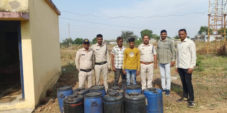 चौकी सारंगी, थाना पेटलावद पुलिस की फिर से बडी कार्यवाही, 475 लीटर शराब को किया जप्त |