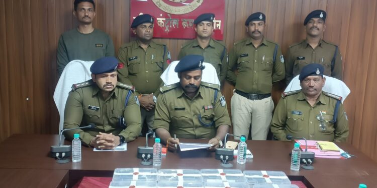 खरगोन पुलिस द्वारा अवैध हथियारो का निर्माण कर सप्लाय करने वाले के विरुद्ध बड़ी कार्यवाही |